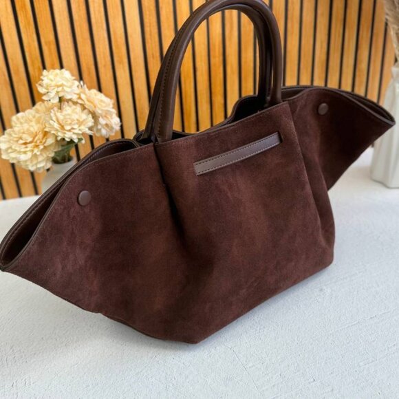 Saya Bag - An Italian bag made of genuine suede - Picture 13 of 14